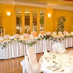 Greenhills Hotel 4*