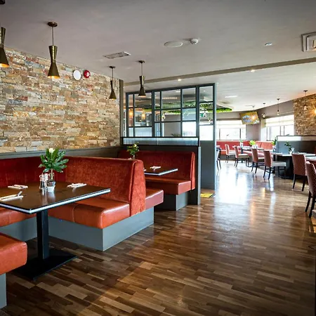 グリーンヒルズ リムリック 4* Limerick Junction