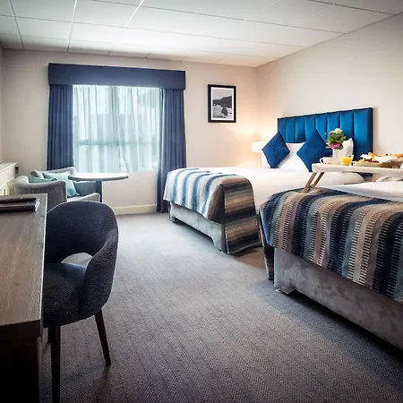 Greenhills Hotel 4*