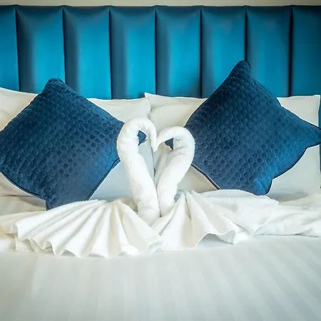 Greenhills Hotel 4*