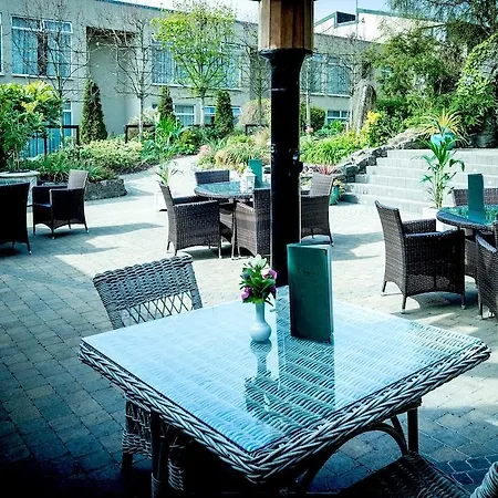 Greenhills Hotel