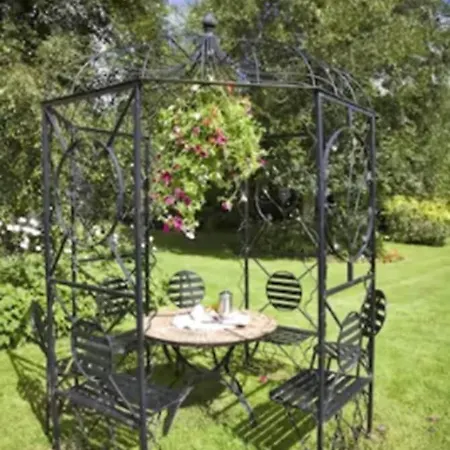 Greenhills 4* Limerick Junction