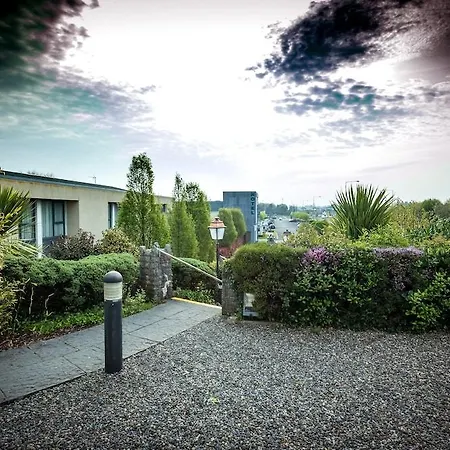 グリーンヒルズ リムリック 4* Limerick Junction