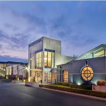 Greenhills Hotel 4*