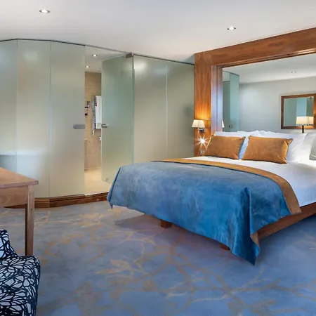 Greenhills Hotel 4*