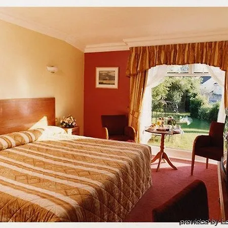 Greenhills 4* Limerick Junction