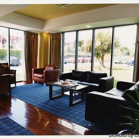 Greenhills Hotel 4*