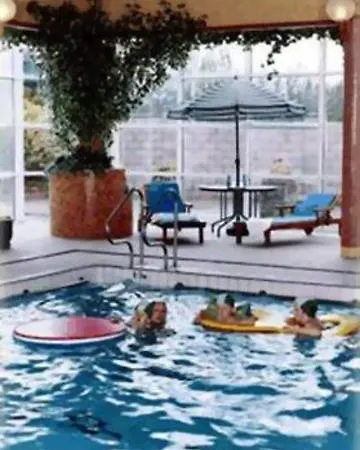 Greenhills Hotel 4*