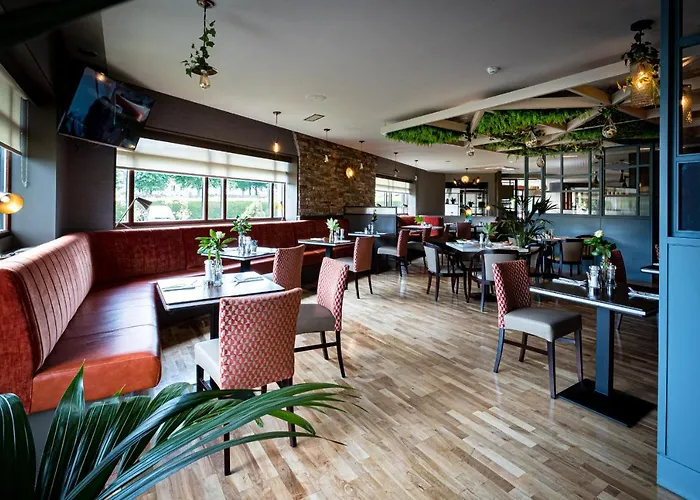 Greenhills Отель