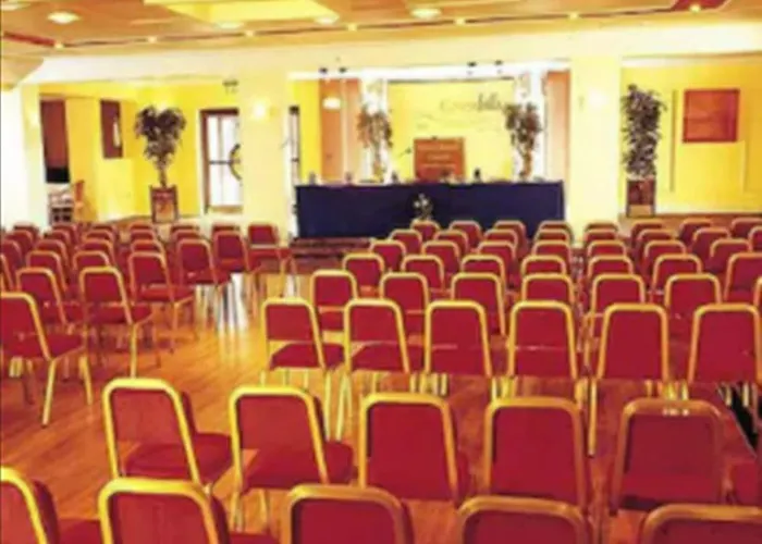 Greenhills Отель