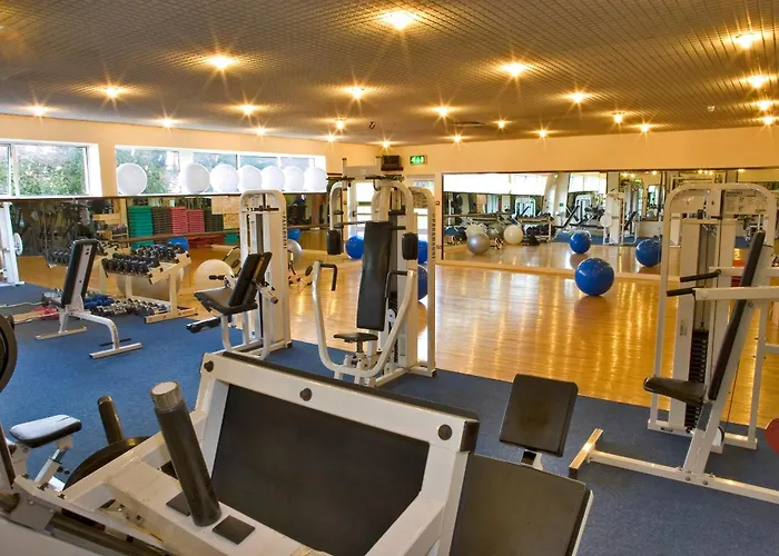 Отель Greenhills 4*