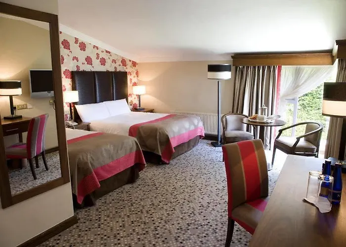 Greenhills Отель